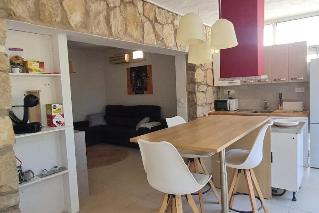 אל קאמפיו Acogedor Bungalow Adosado מראה חיצוני תמונה