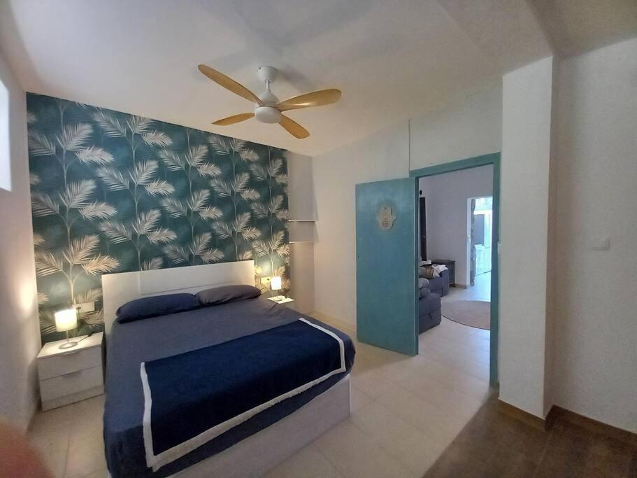 אל קאמפיו Acogedor Bungalow Adosado מראה חיצוני תמונה