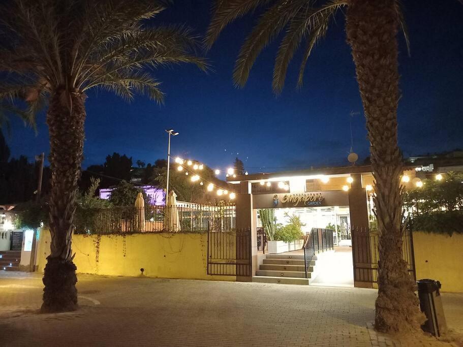 אל קאמפיו Acogedor Bungalow Adosado מראה חיצוני תמונה